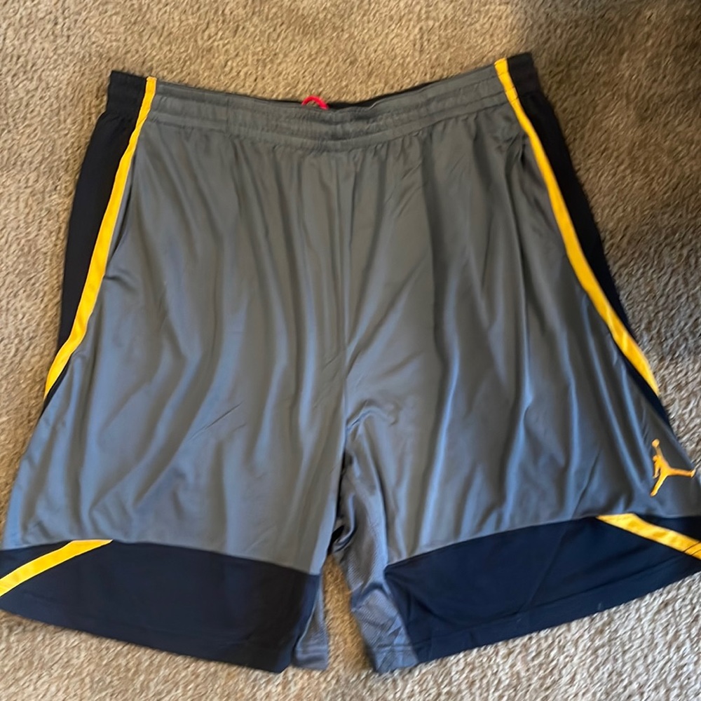 Jordan brand men’s size 3 XL black short with accent colors